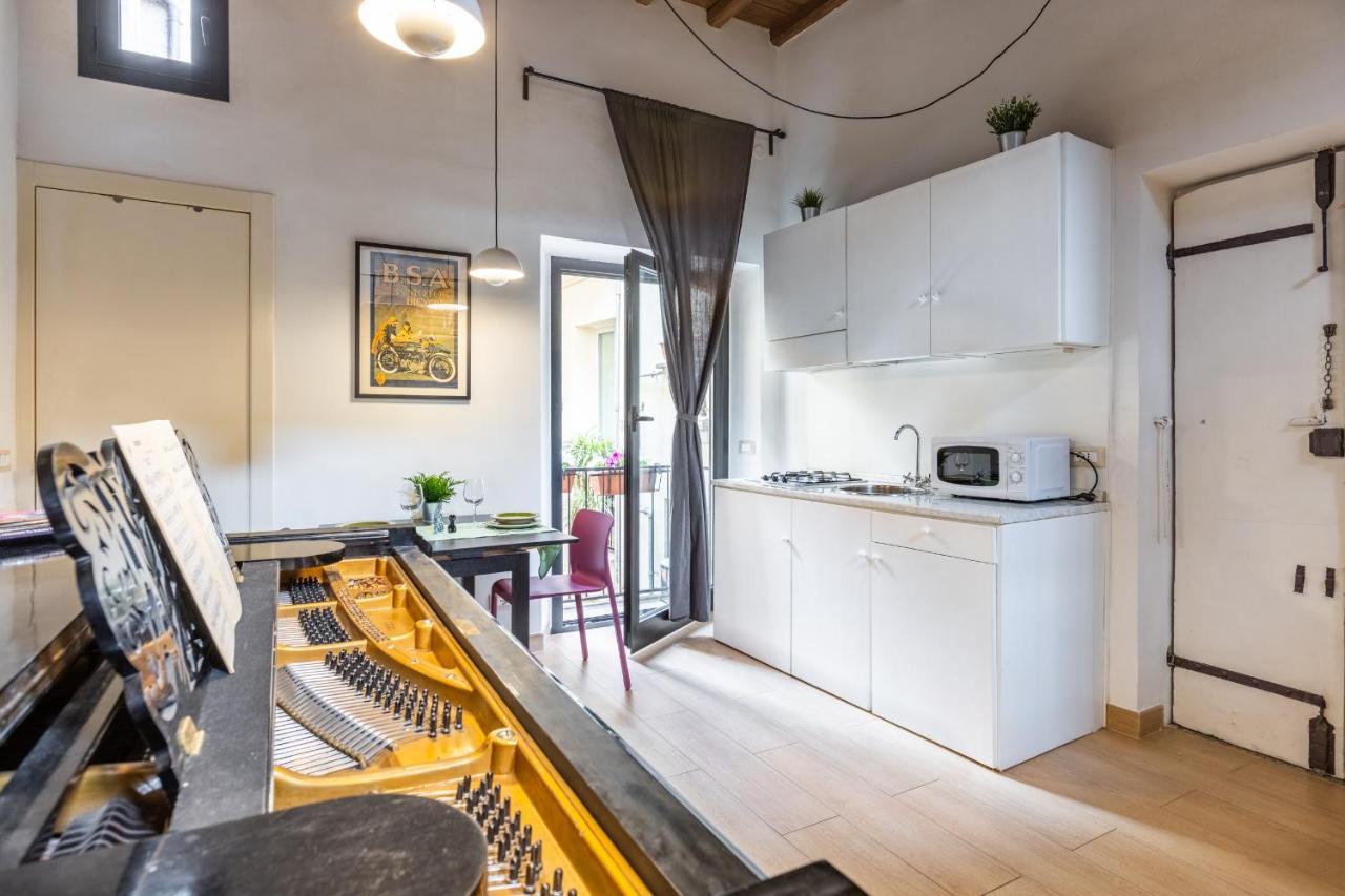 Musician Apartment Colosseo With Piano Rome Exterior photo